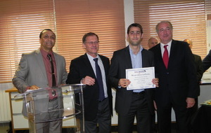 Remise du diplôme à la Fédération française de Karaté du DIF au major de la promotion en présence de messieurs: Francis Didier, Philippe BOULET,Brice GARDEBIEN